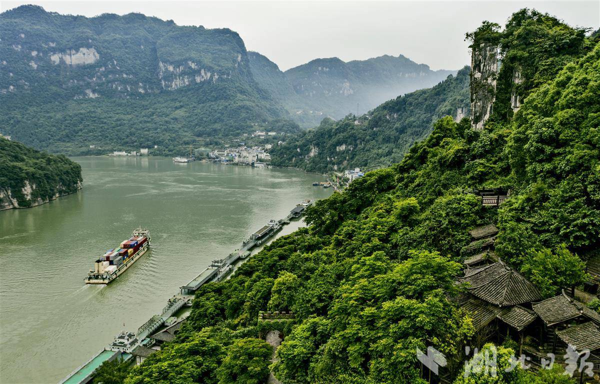 三峽西陵峽壯麗的美景。(湖北日報全媒記者 劉曙鬆 攝)
