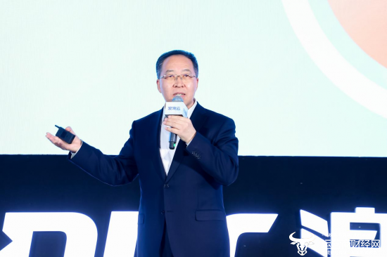 武连峰进行权威解读