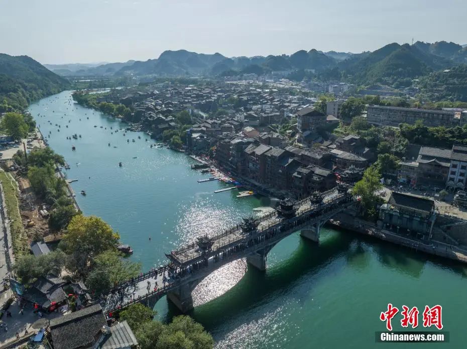 圖為航拍下司古鎮。唐哲 攝