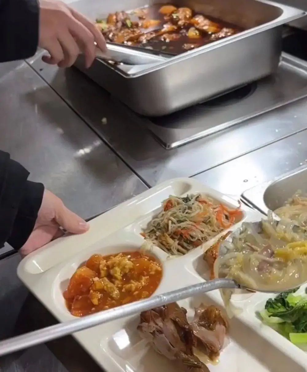圖源:郭特宜退休了小肉丸上學了