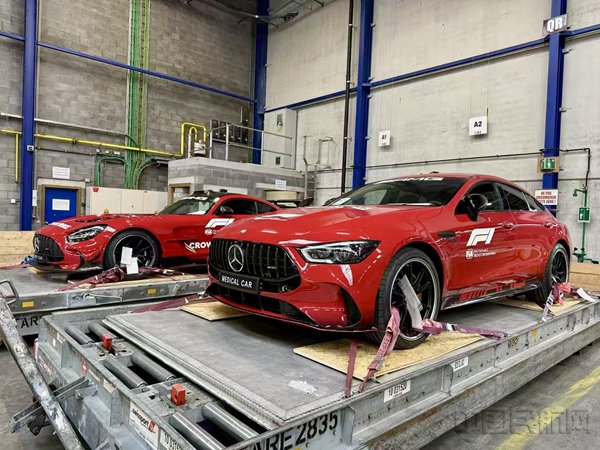 东航物流保障来沪参赛的F1赛车