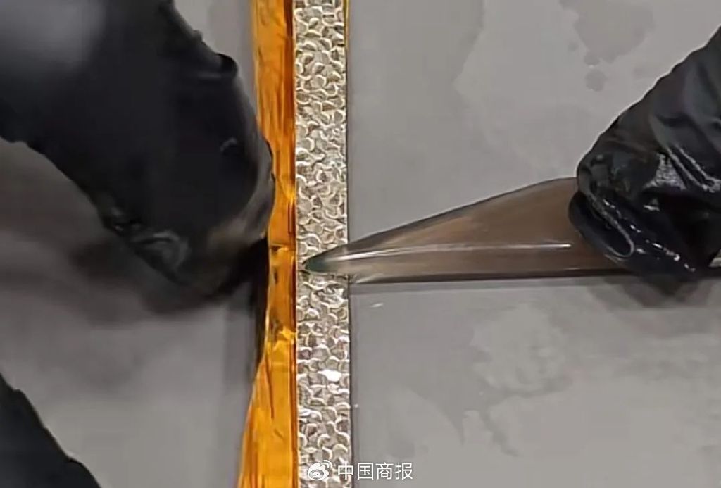 △图片来源:某“金包银”品牌视频截图。