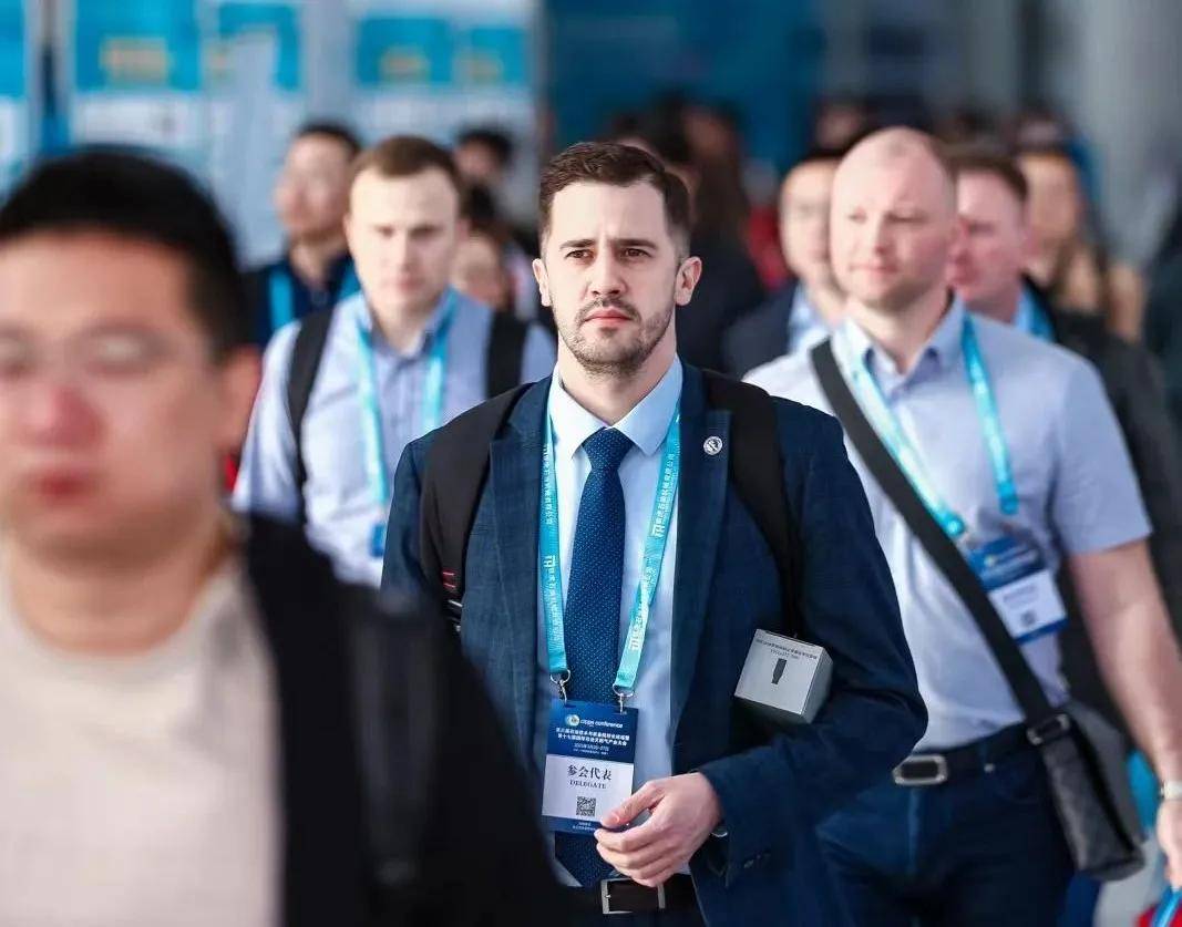 (采购对接会现场)