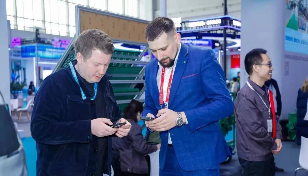 (采购对接会现场)