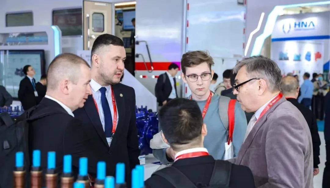 (采购对接会现场)