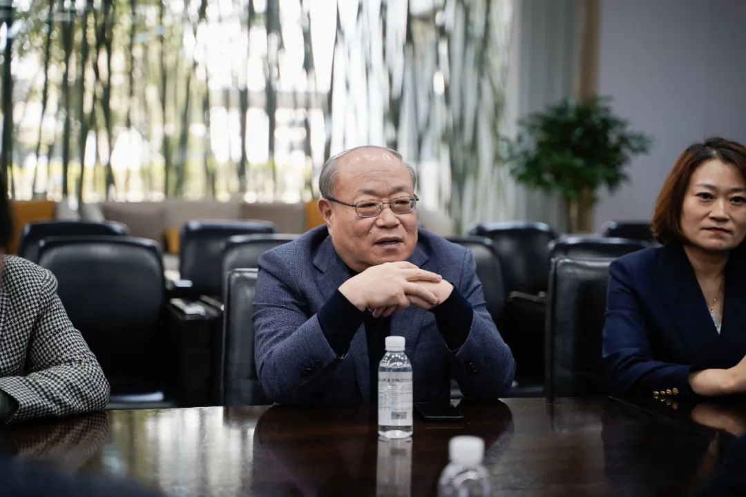 双方交流座谈(左:吕显洲 右:王超)