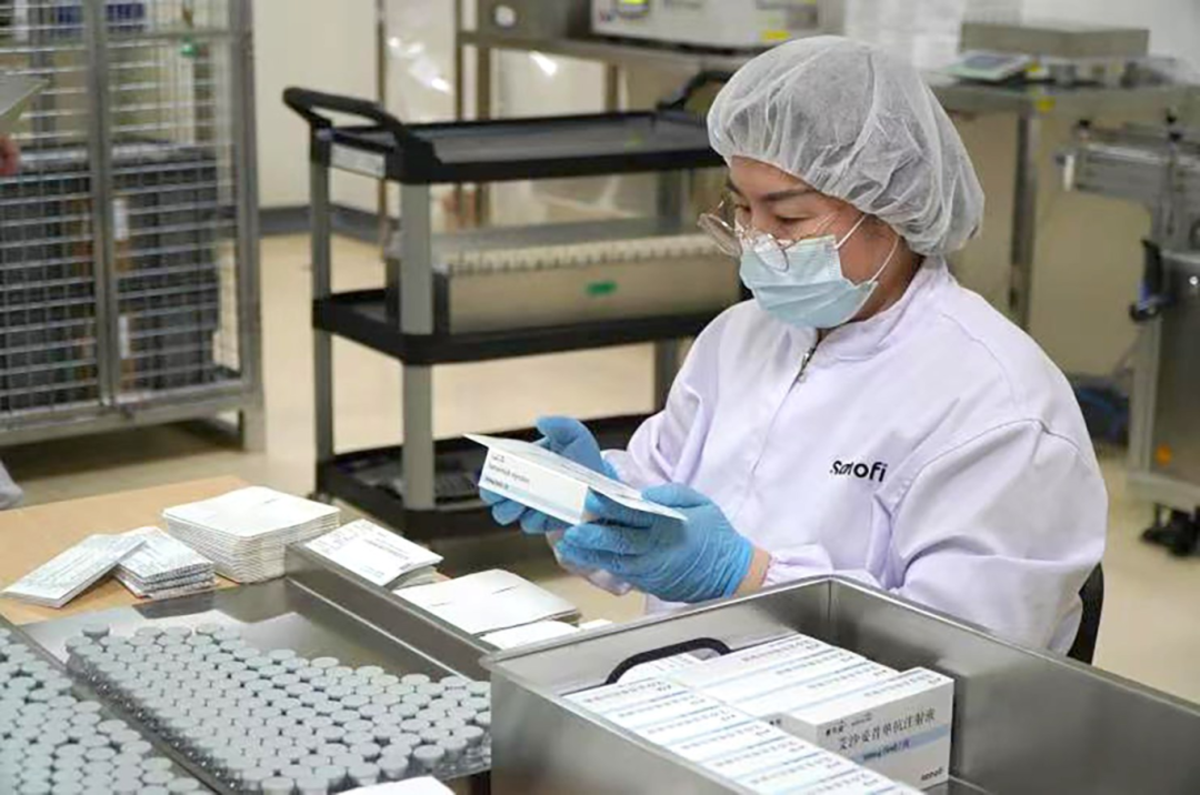 赛可益®从赛诺菲北京工厂走下生产线。许淑芳/摄