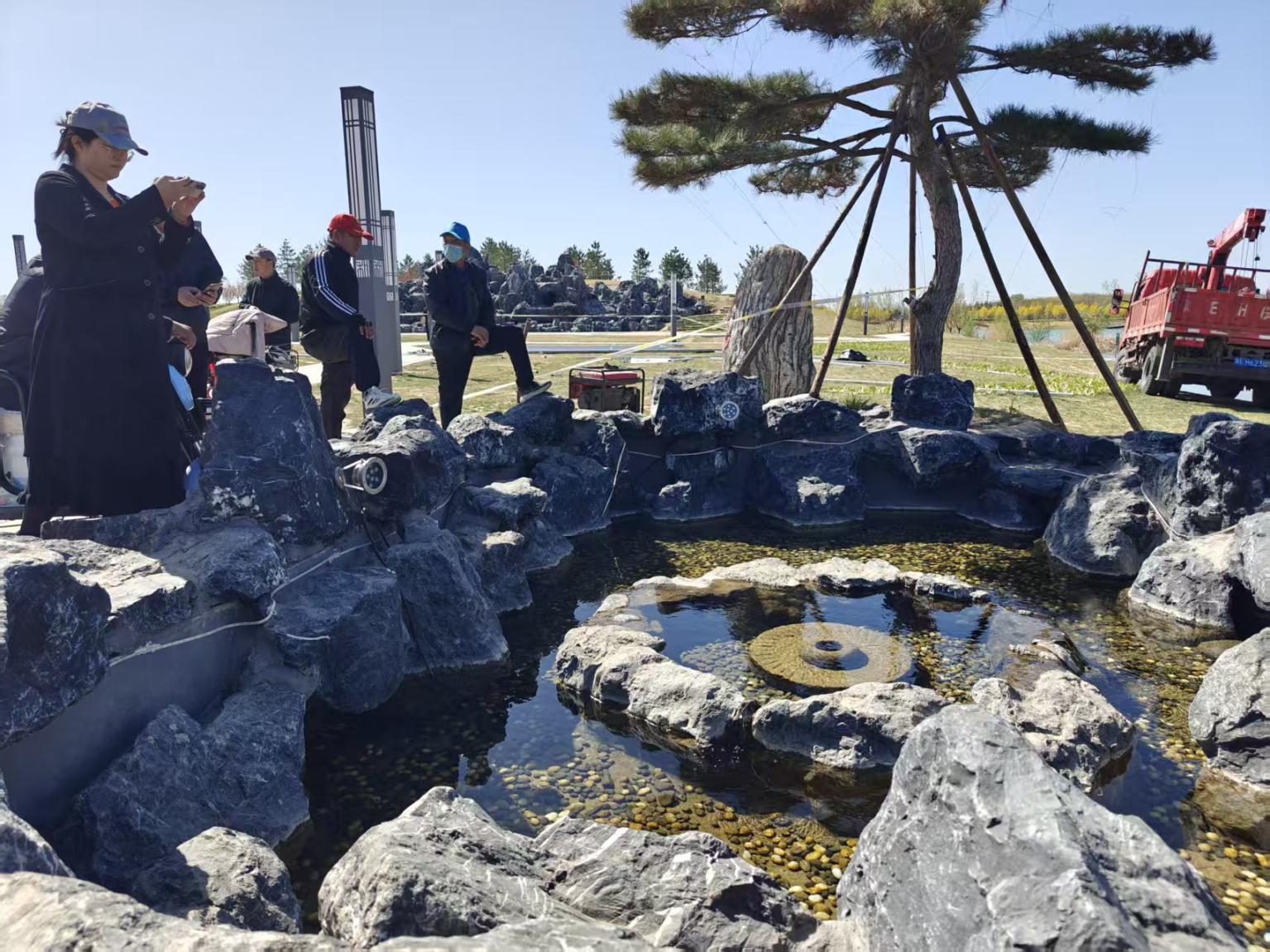 百泉鴛水公園內複湧的銀沙泉。受訪者供圖