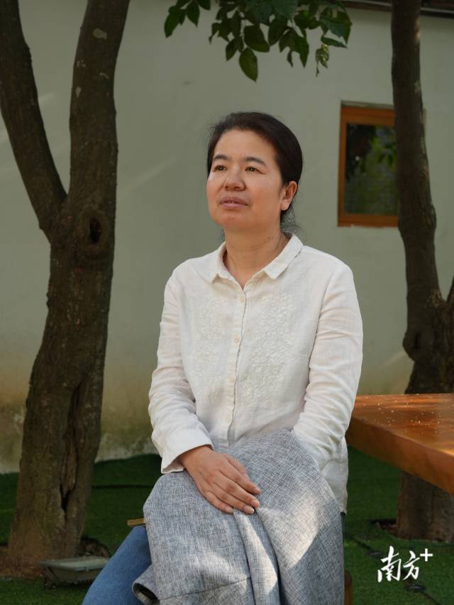 中國作家協會會員、東莞市作協主席團成員趙勤。