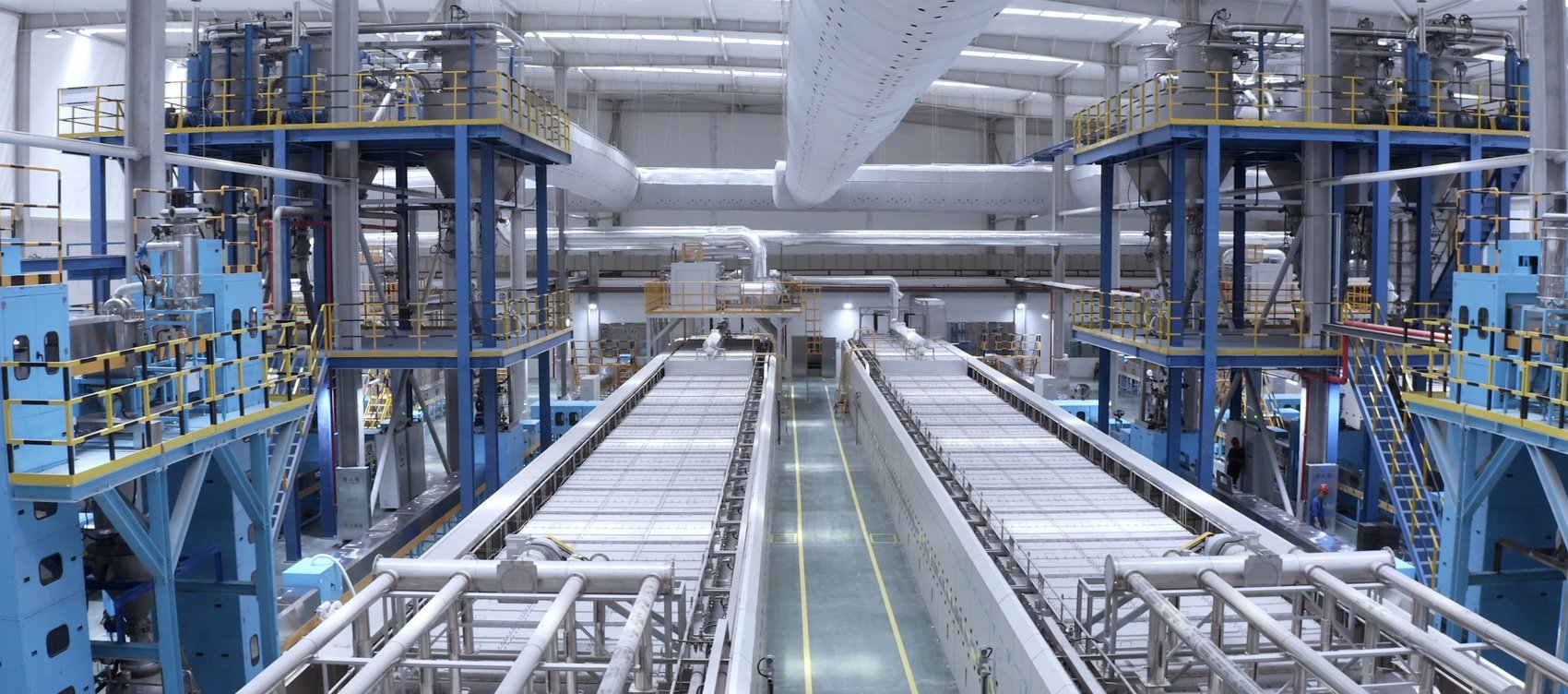 位于宜宾三江新区的天原锂电新材有限公司生产车间。 罗顺 摄