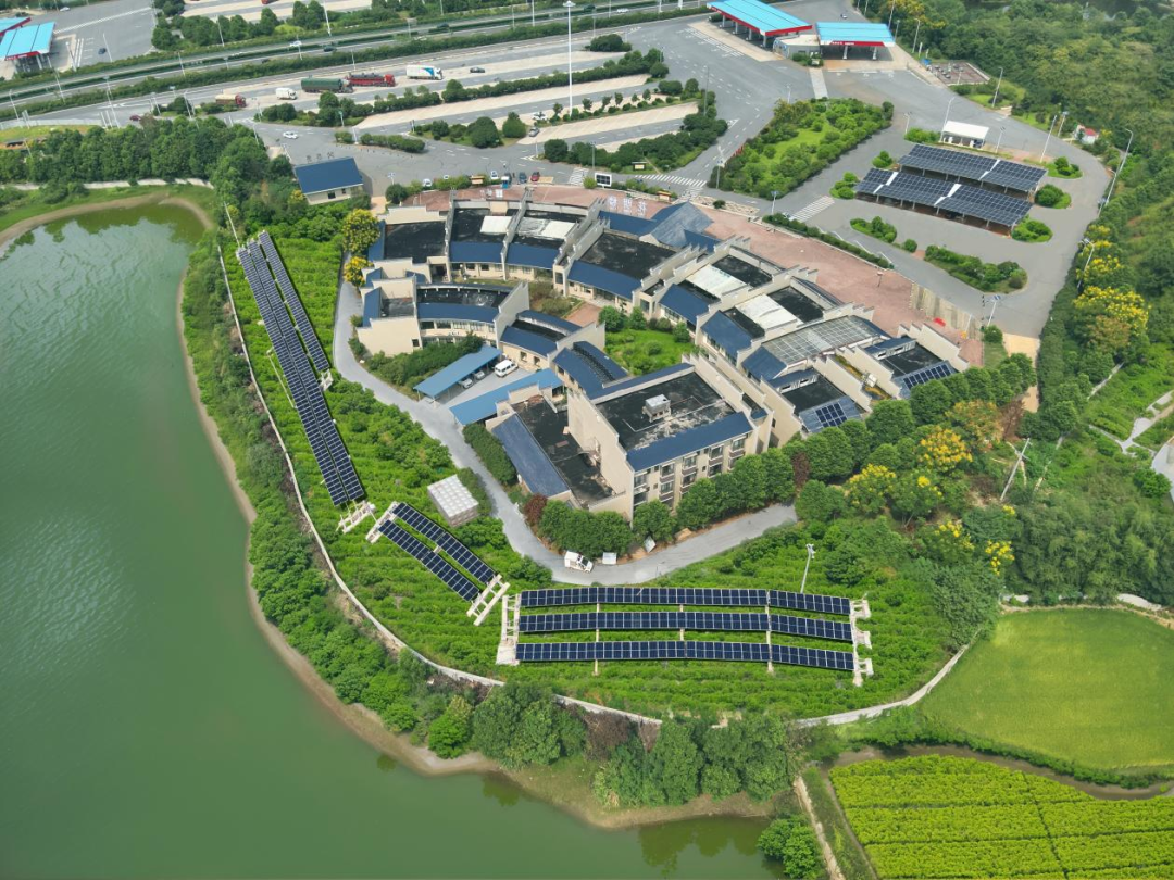 长韶娄高速花明楼服务区。图片来源：公司供图