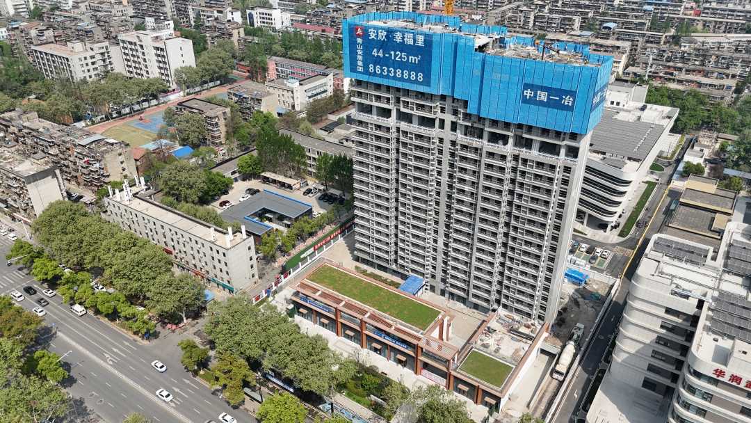 图为武汉市青山区21街危旧房合作化改造项目。容千帆摄