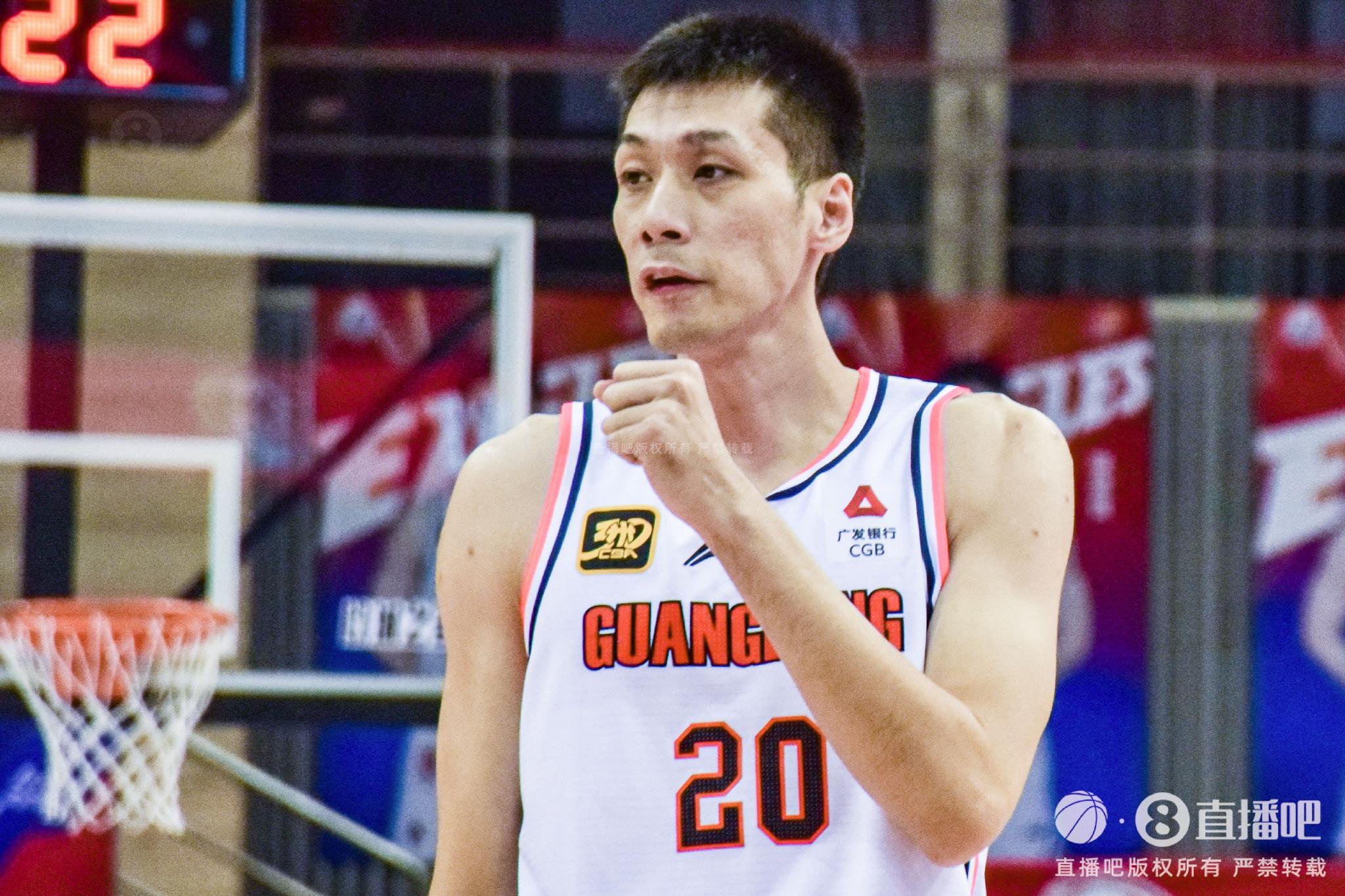 任骏飞&徐昕&张文逸&黄荣奇 广东男篮今夏有4名球员合同到期