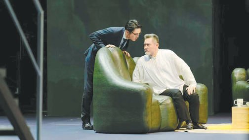 　　话剧《鳄鱼》剧照