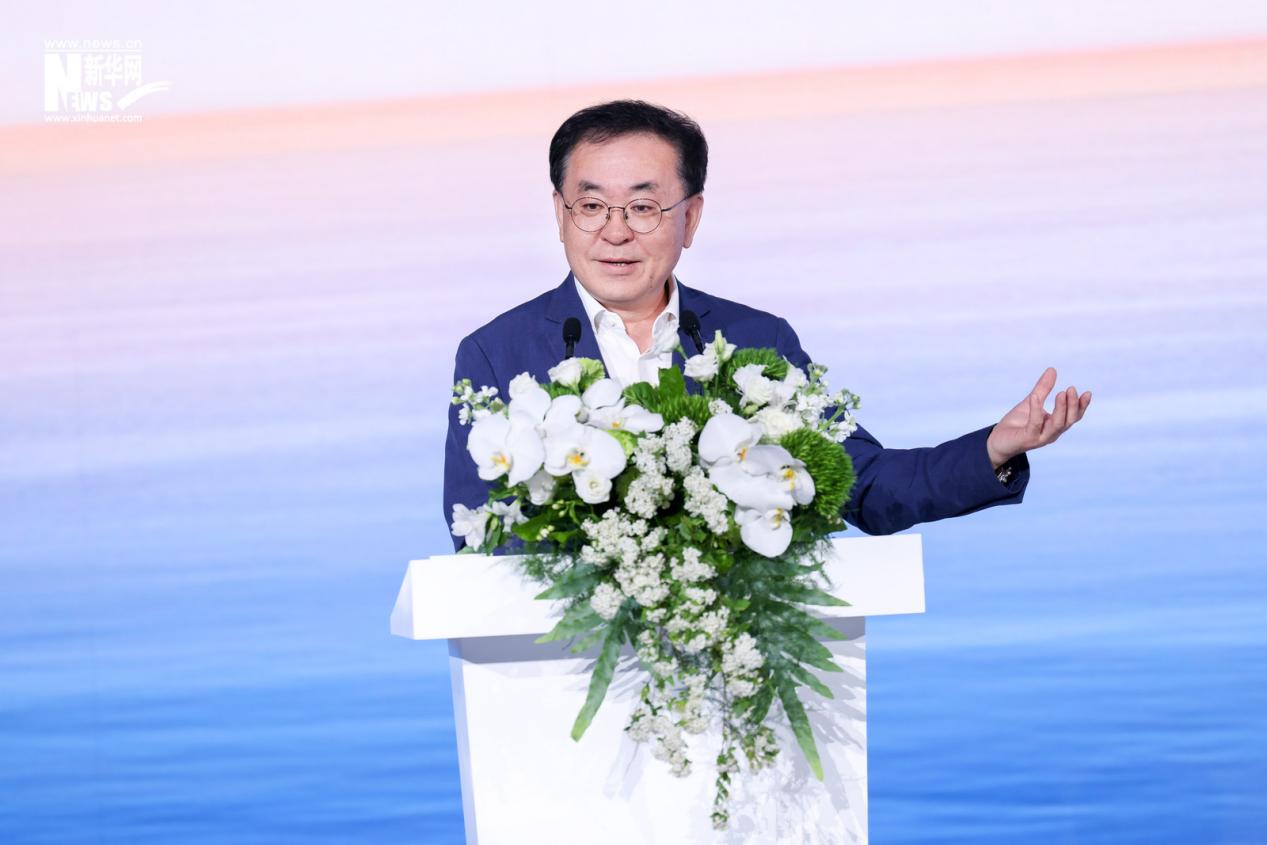 图为清华大学车辆学院研究院、博士生导师、汽车发展研究中心主任李显君
