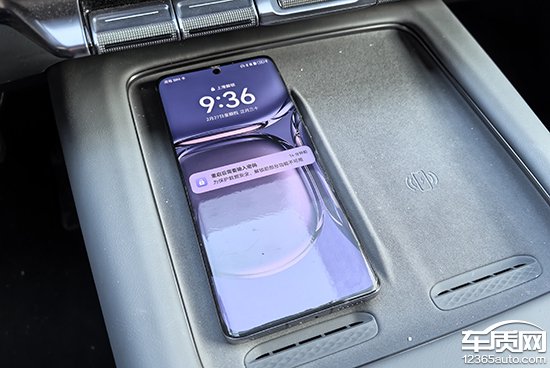 质用车:10款车型无线充电性能测试对比
