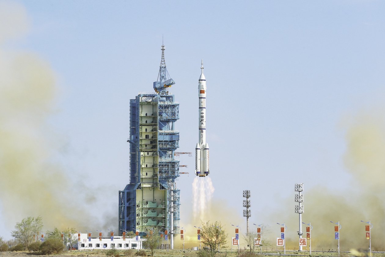 4月24日17時17分,搭載神舟二十號載人飛船的長征二號F遙二十運載火箭在酒泉衛星發射中心點火發射。