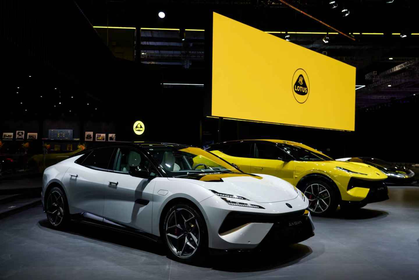 吉利“白月光”，梦回超跑C位