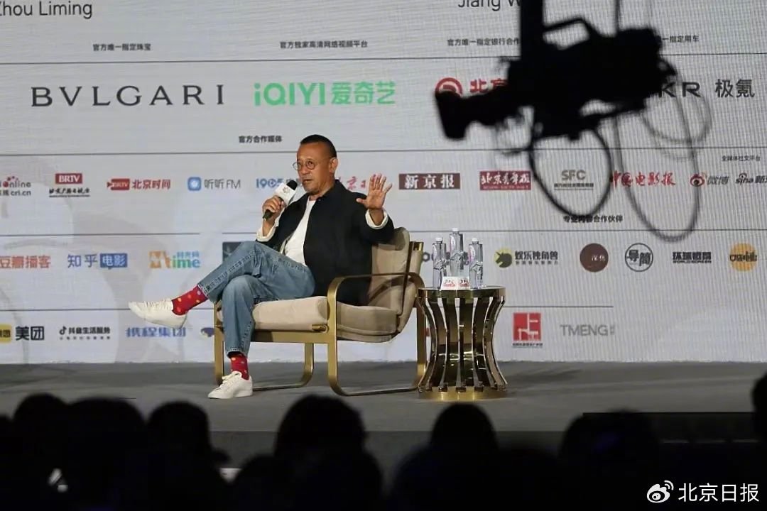 多用点脑子，少用点手机