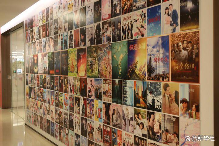2025年3月26日在华策中心拍摄的影视作品展示墙。新华社发(受访者供图)