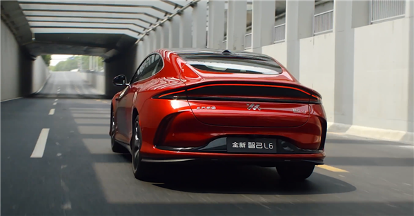 和华为打造尚界后 上汽：智己汽车“一号工程”战略地位永不改变