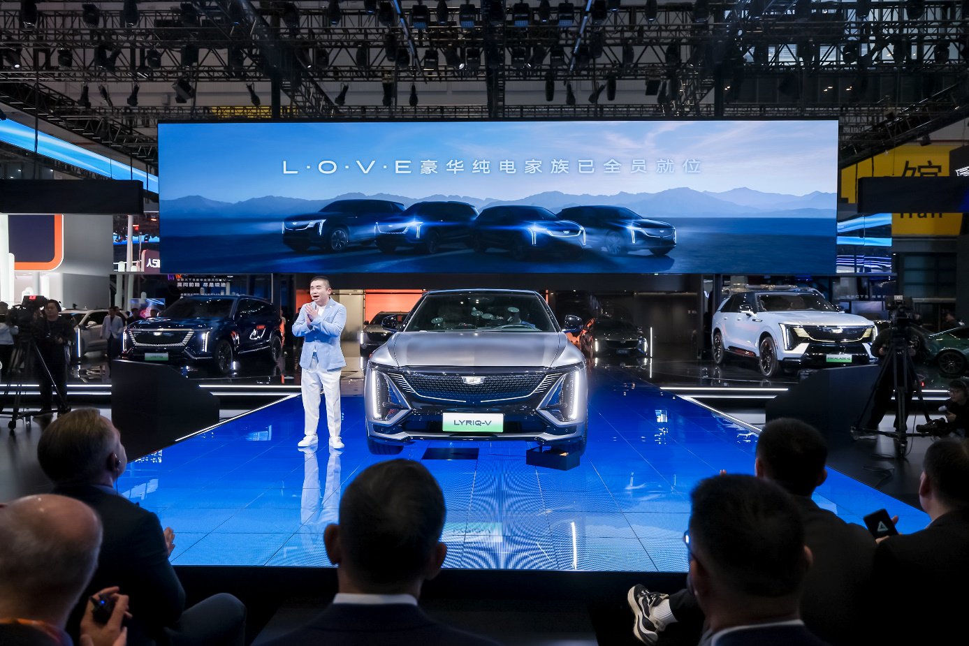 合资车企加速智电布局 上汽通用携新能源产品矩阵亮相上海车展