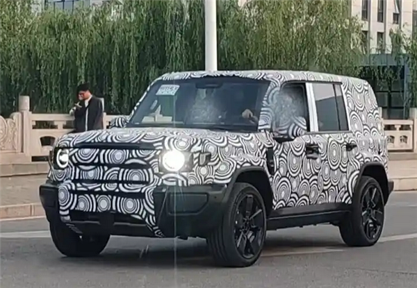 奔驰大G青春版！iCAR V27谍照曝光：依旧复古方盒子造型