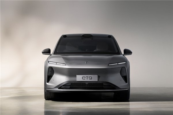 蔚来站稳传统行政旗舰市场！ET9 4月交付835台 超宝马7系、奥迪A8
