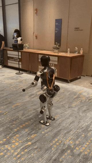 動圖:N2現場演示後空翻