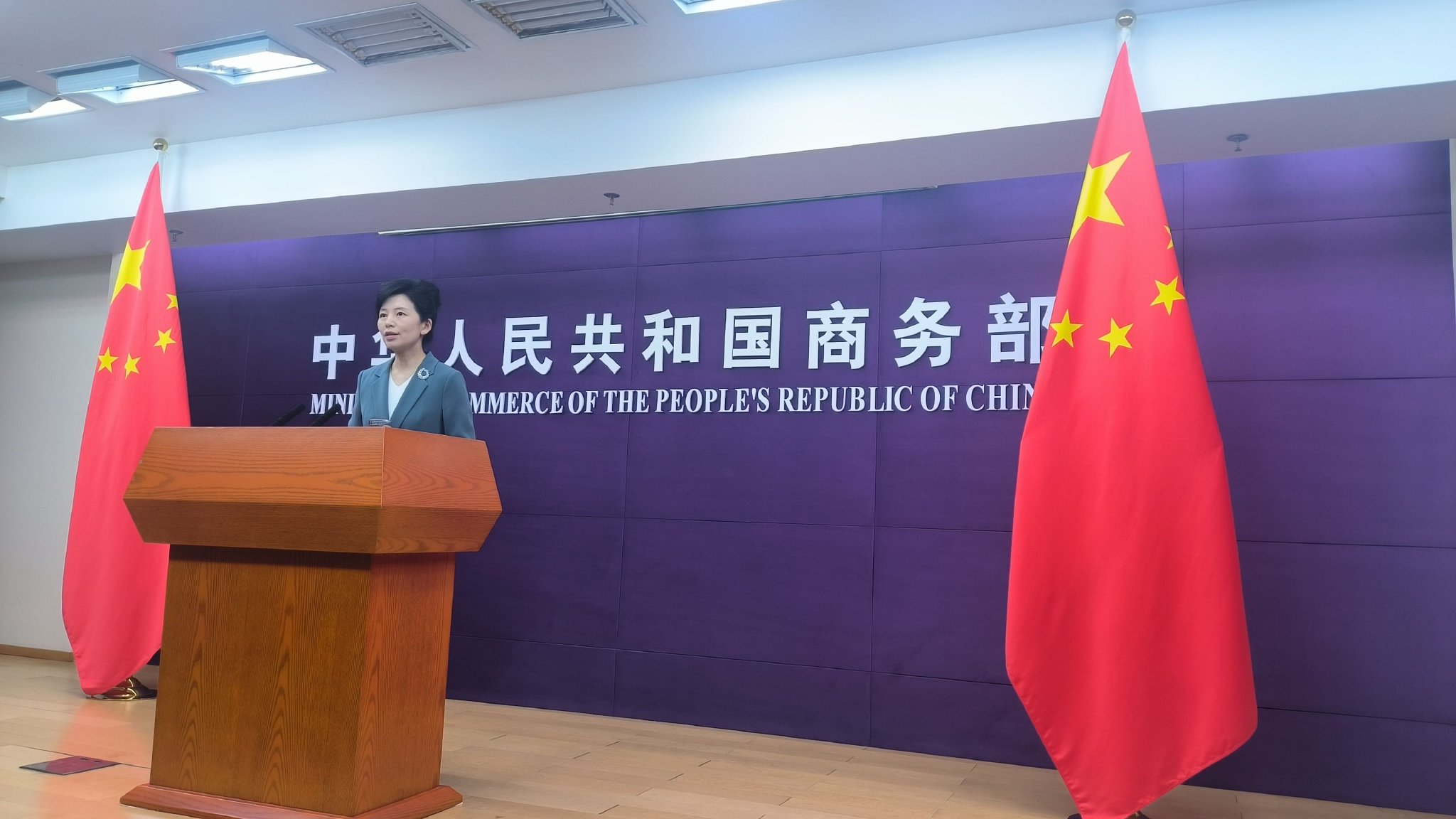 何詠前在發布會上回答記者提問 每經記者 張宏 攝