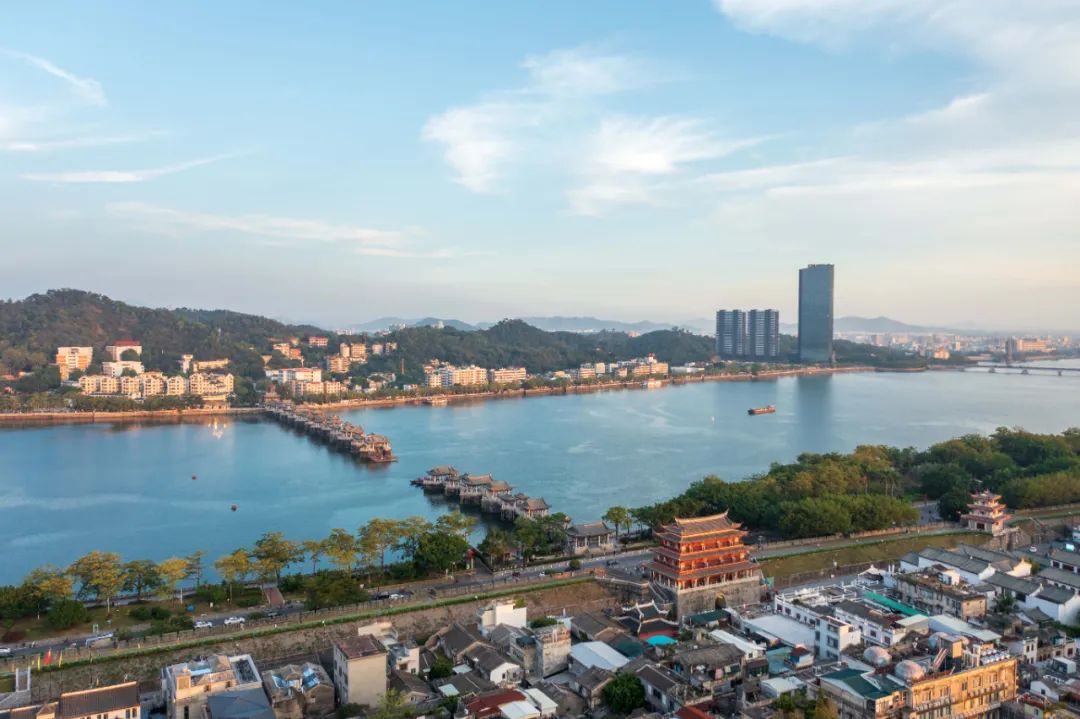 潮州古城與廣濟橋 圖/圖蟲創意