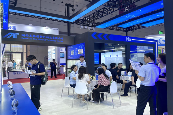 图为美特新材展位