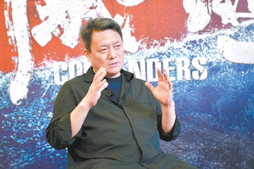 《狮城山海》监制兼编剧郭靖宇接受记者专访。 本报记者 崔家宁摄