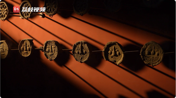 [六朝] 人面紋瓦當（南京六朝博物館）