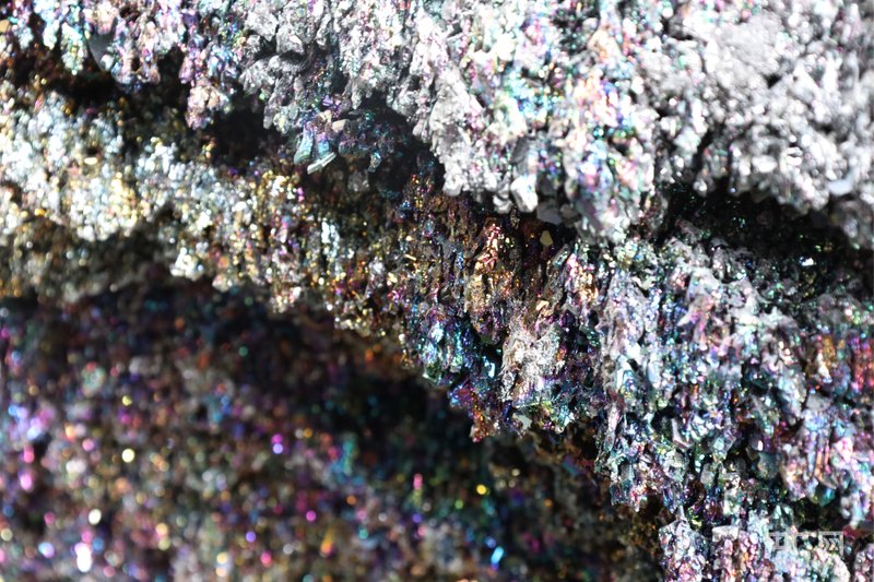 华贸（甘肃）新材料科技有限公司生产的碳化硅（央广网记者 李红军 摄）