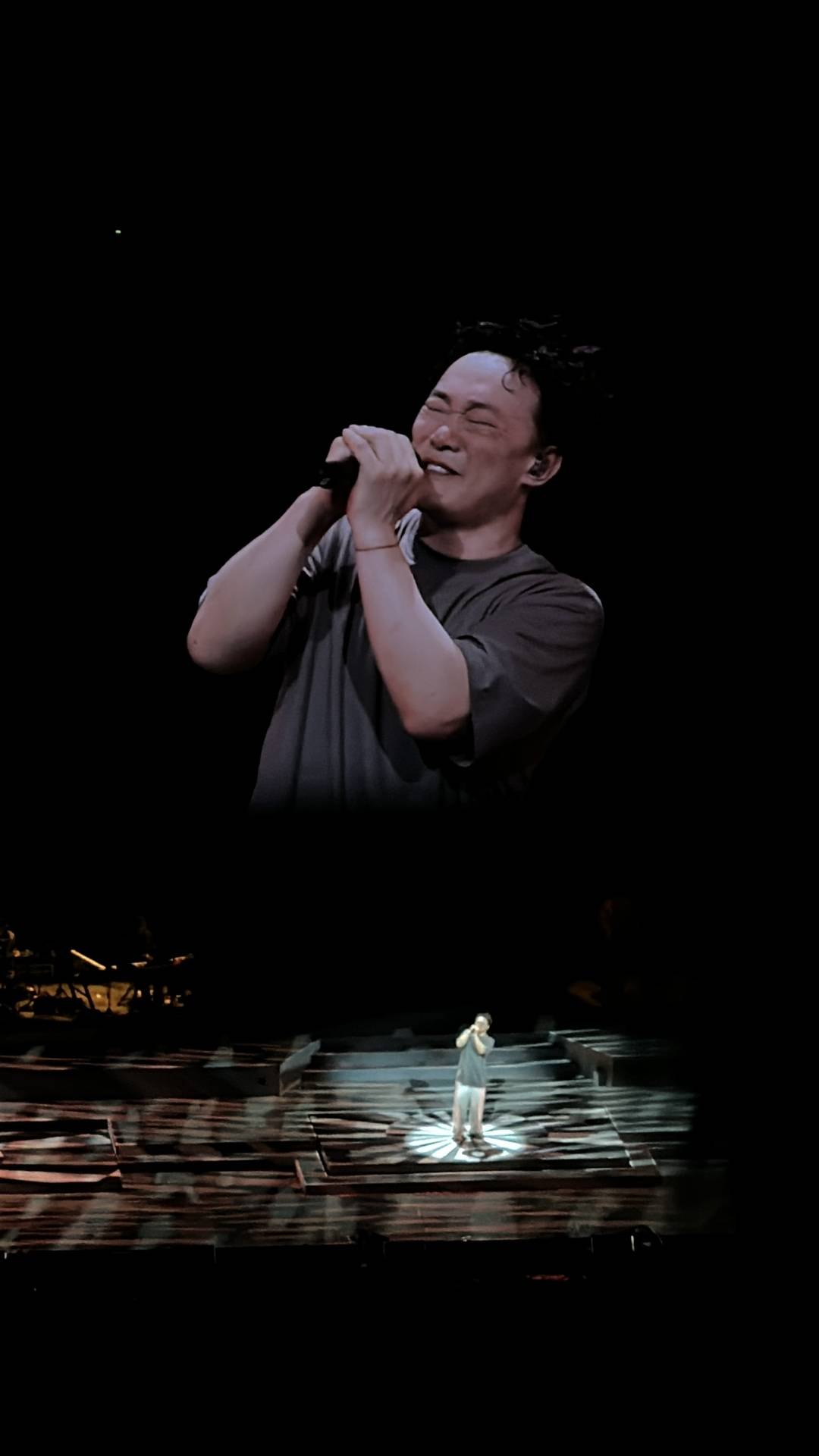 5月3日,陳奕迅演唱會演唱《富士山下》。(小包供圖)