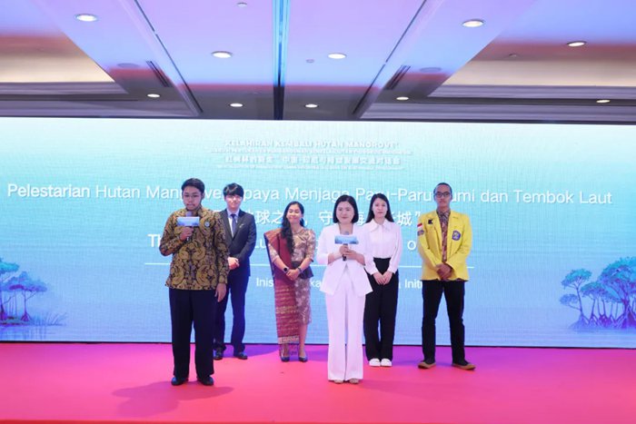 中印尼青年代表共同发布倡议