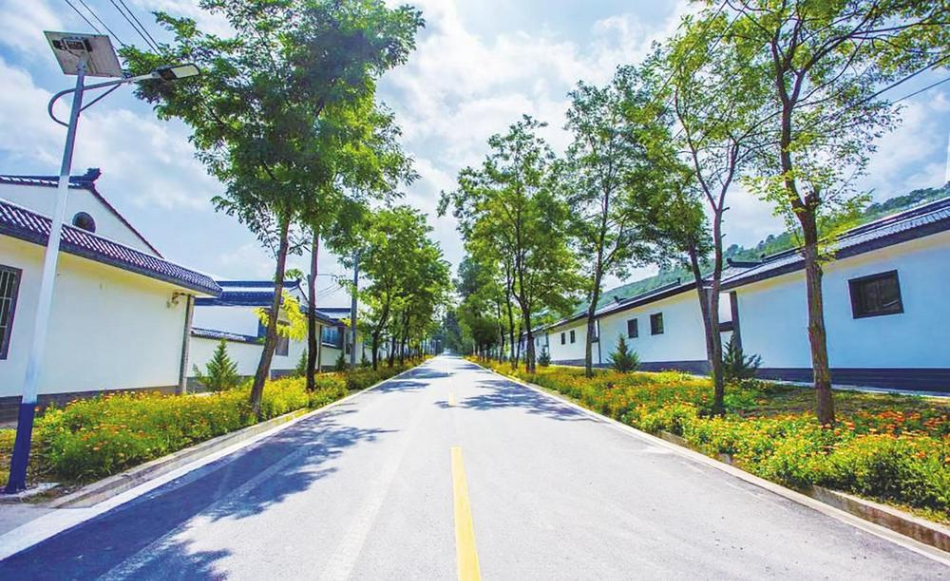 平凉市崆峒区崆峒镇鸭儿沟村硬化道路 平凉市崆峒区交通运输局供图