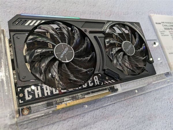 Radeon AI PRO R9700专业卡乱入