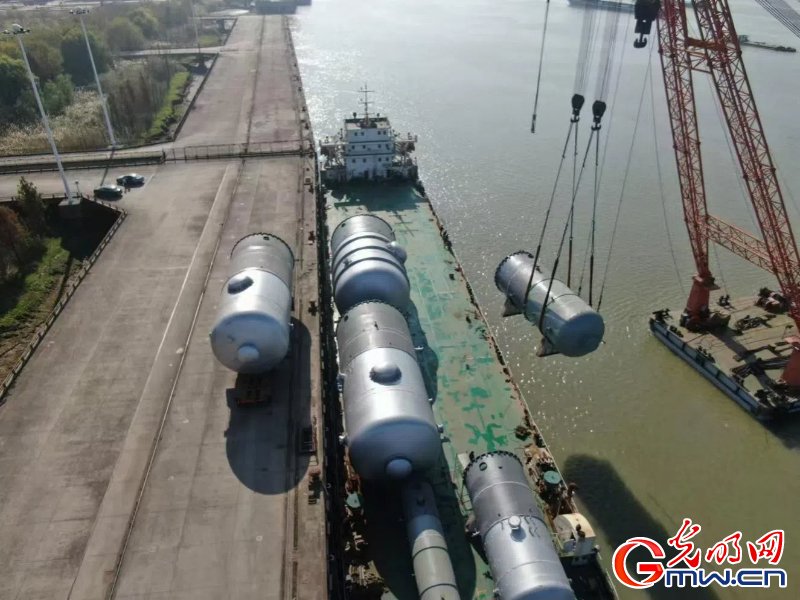 北方华锦精细化工及原料工程装备发运现场