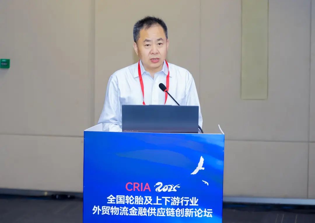 上海航运五十人发展研究中心执行秘书长赵一飞