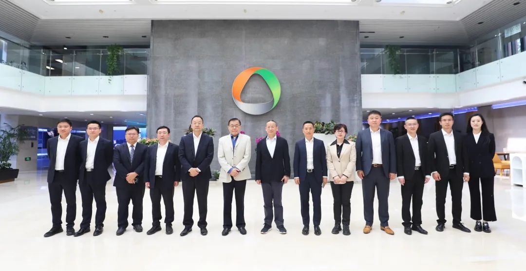 图：郑煤机一行在亚信科技北京总部会见
