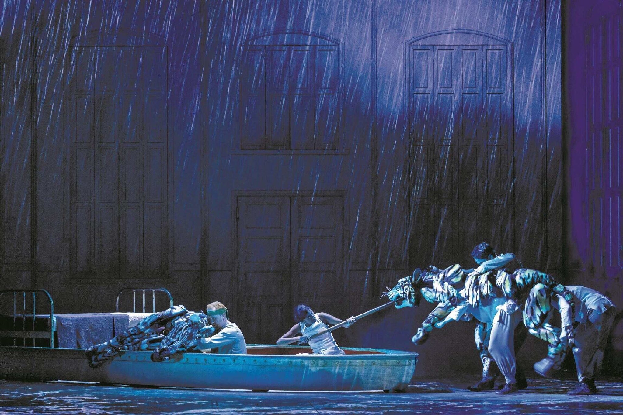 文史哲｜开启另一场心灵奇幻之旅——关于舞台剧《少年派的奇幻漂流》