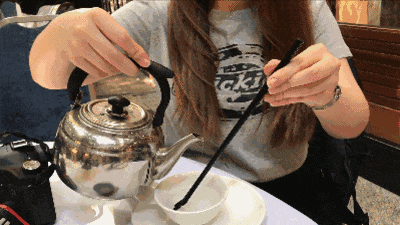餐前烫碗,杀菌还是心理安慰?