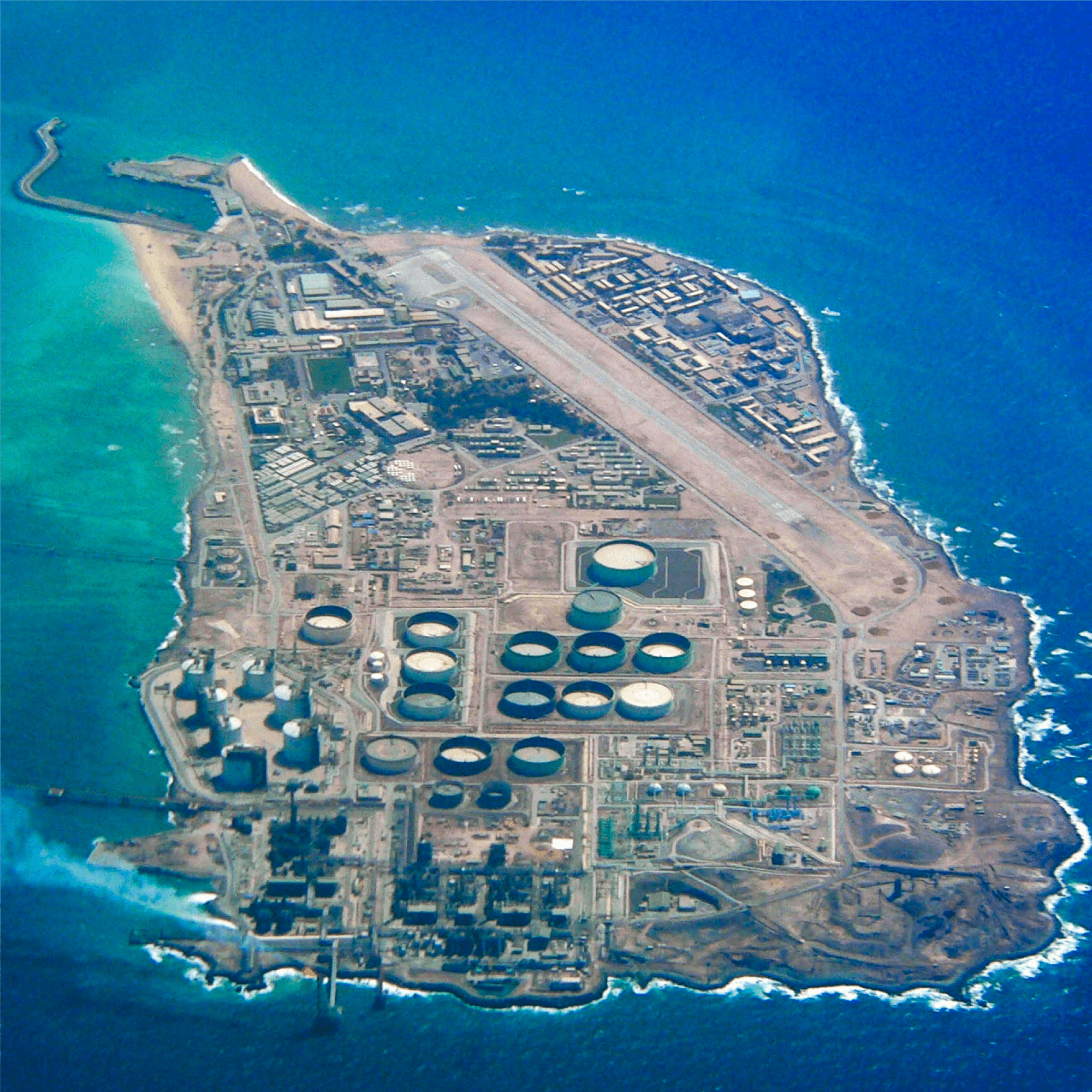 Das Island俯瞰图,位于波斯湾,是ADNOC的油气作业枢纽,1977年投产。