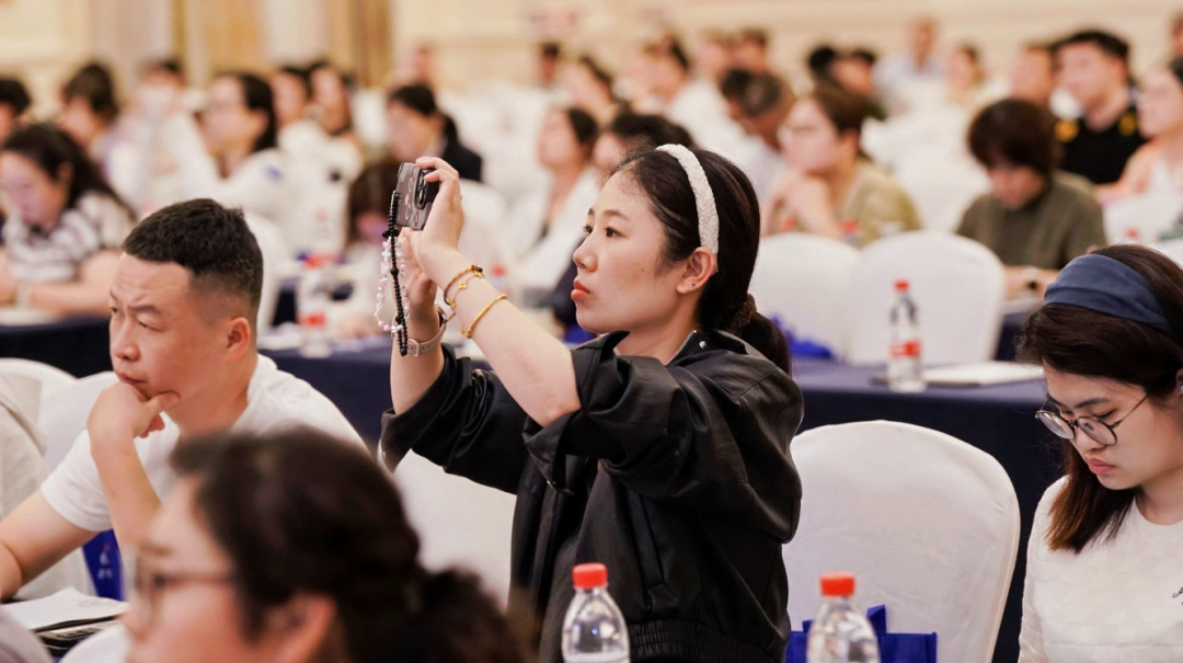 左右滑动查看现场图片