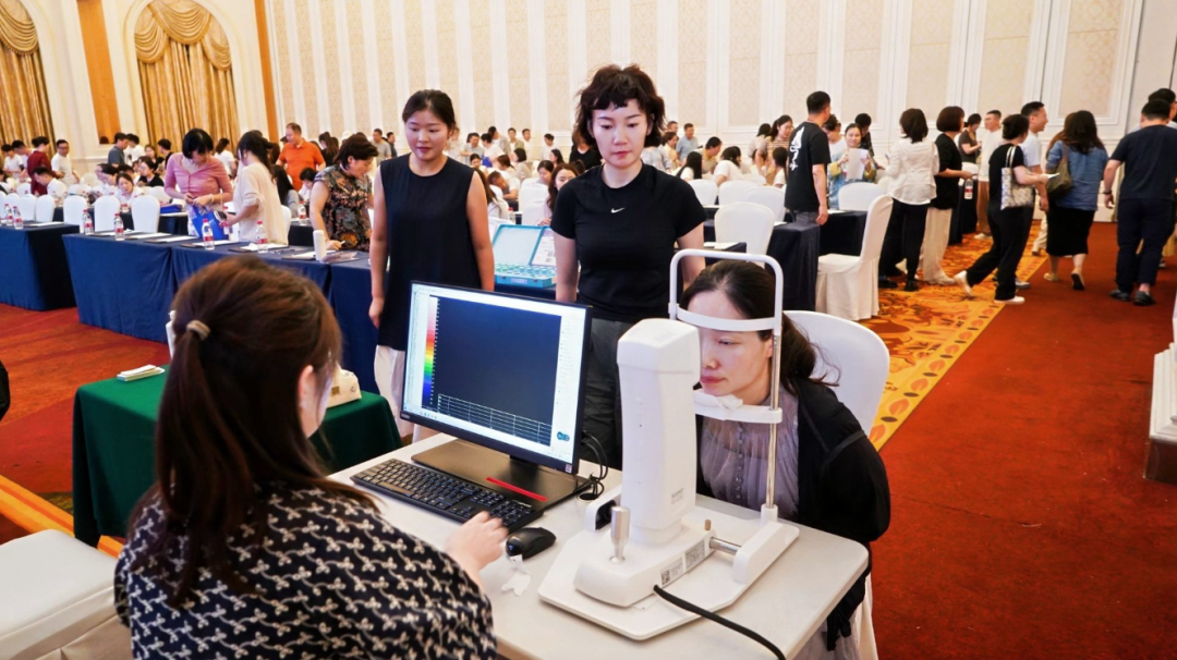 滑动查看访谈及实操图片