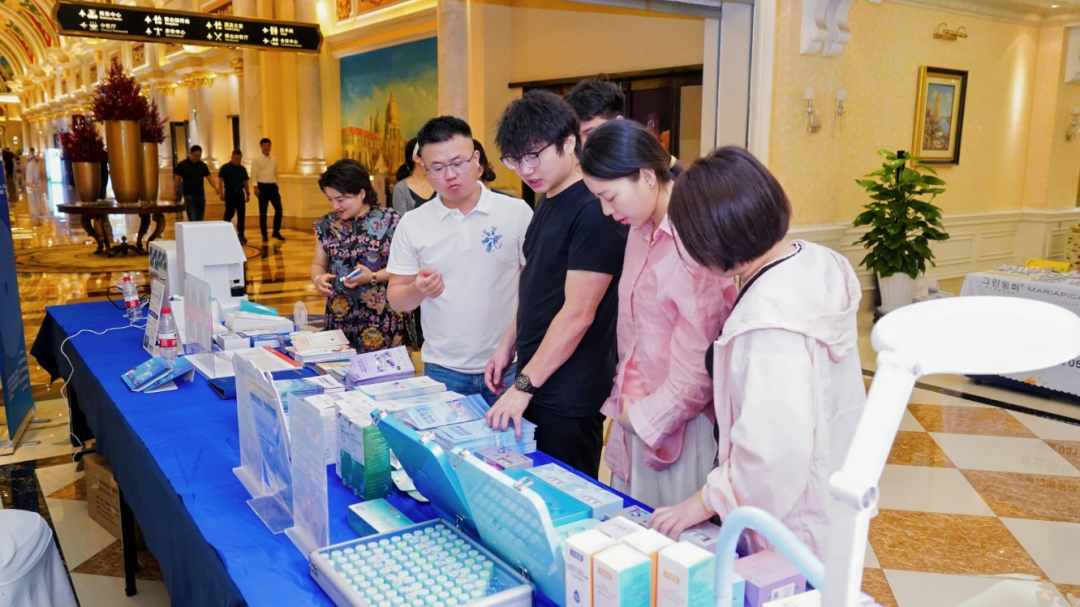 滑动查看访谈及实操图片