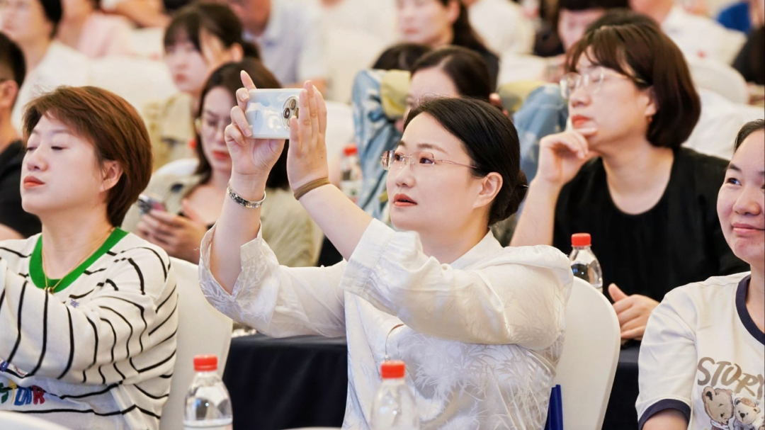 左右滑动查看现场图片