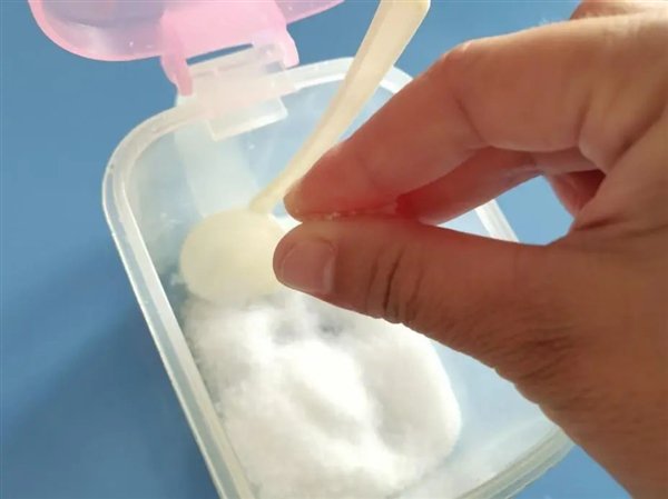 捏盐,约 0.5g 盐 图片来源:作者提供